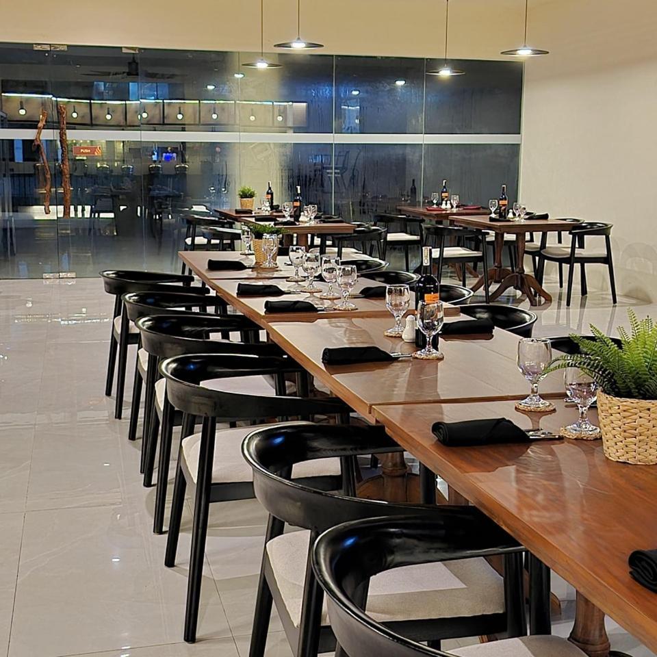 Elijah Hotel Dasmarinas Dış mekan fotoğraf