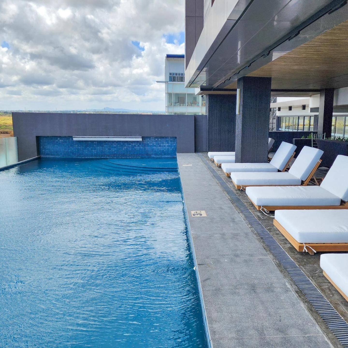 Elijah Hotel Dasmarinas Dış mekan fotoğraf
