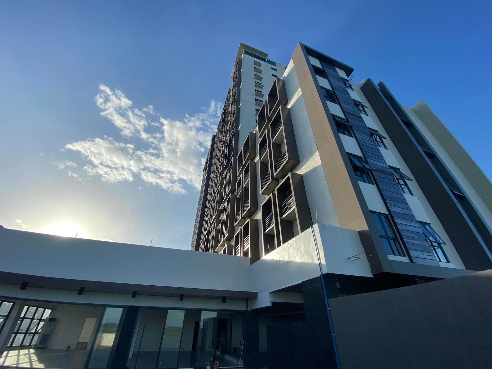 Elijah Hotel Dasmarinas Dış mekan fotoğraf