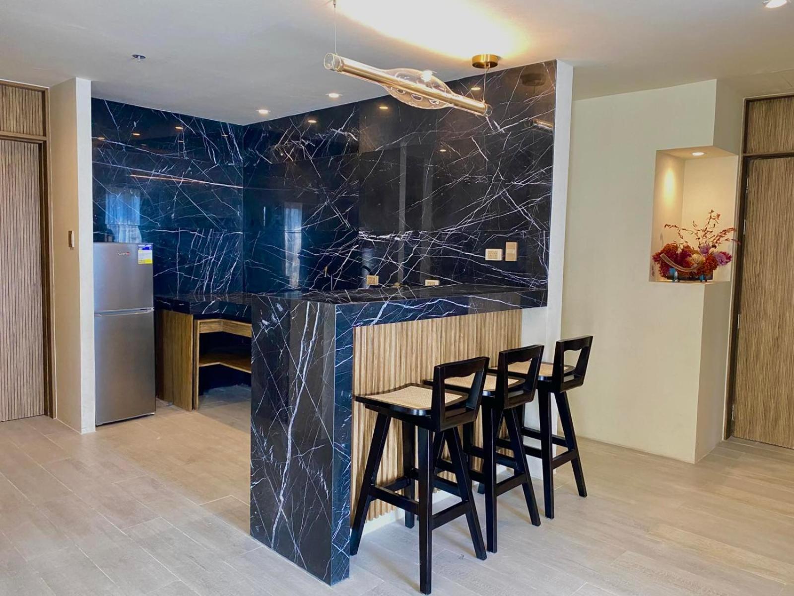 Elijah Hotel Dasmarinas Dış mekan fotoğraf