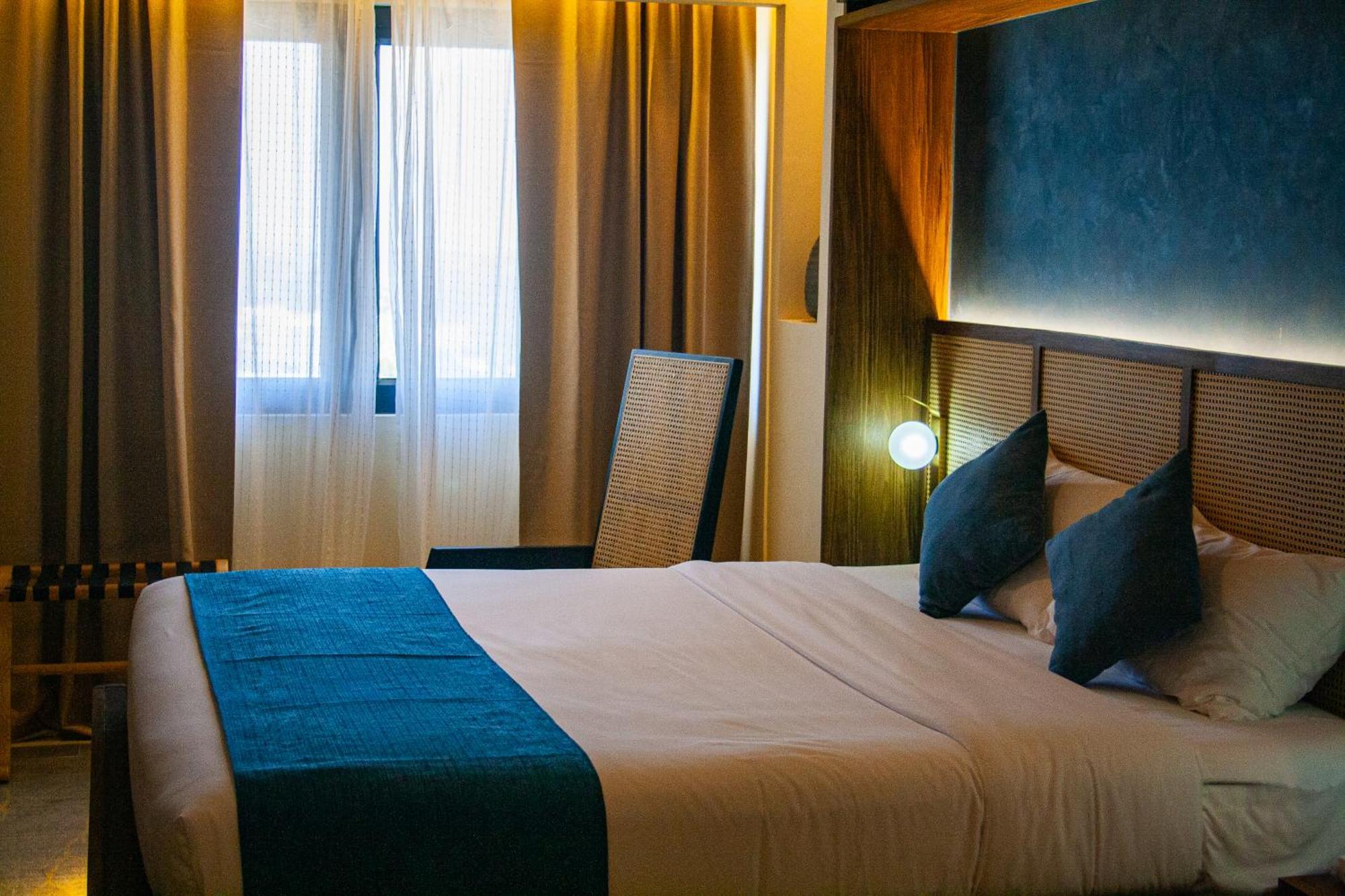 Elijah Hotel Dasmarinas Dış mekan fotoğraf