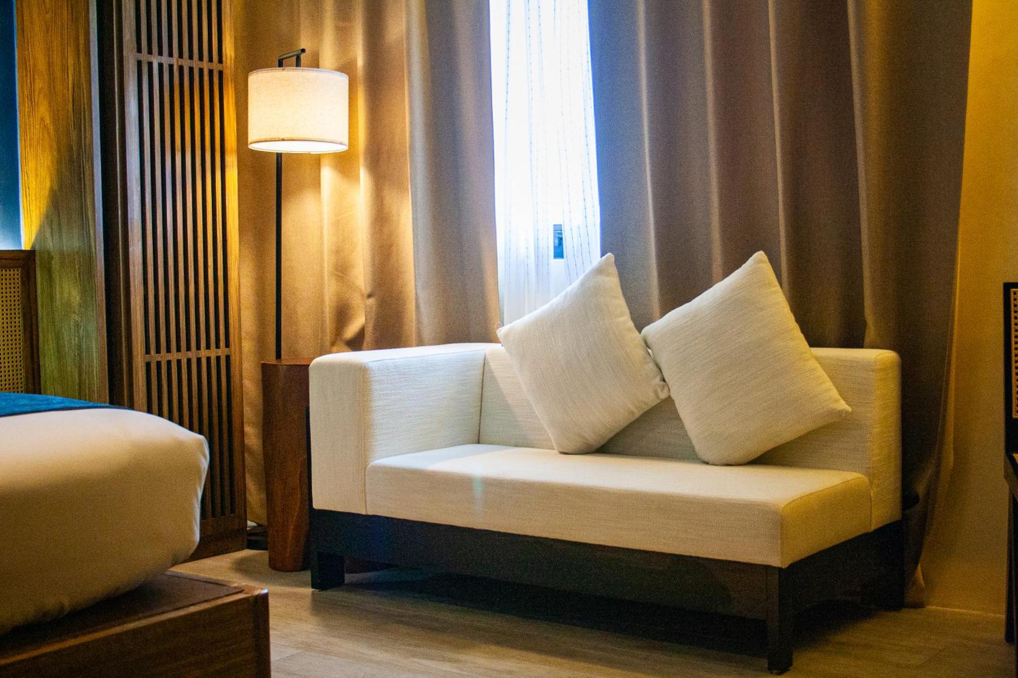 Elijah Hotel Dasmarinas Dış mekan fotoğraf